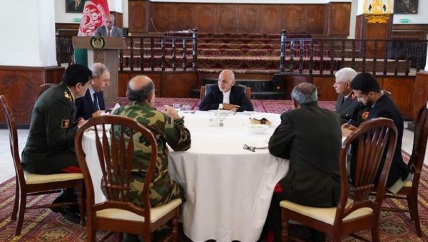 رئیس جمهور: از تجارب افسران متقاعد در مورد جنگ و پلان‌گذاری استفاده صورت می‌گیرد